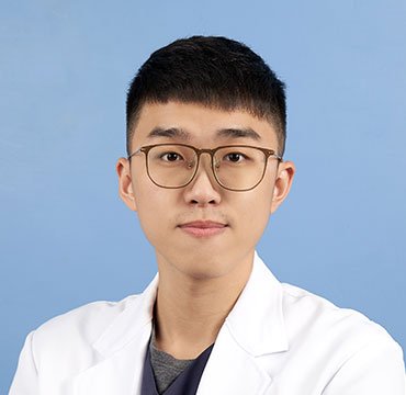 廖毅翔 獸醫師